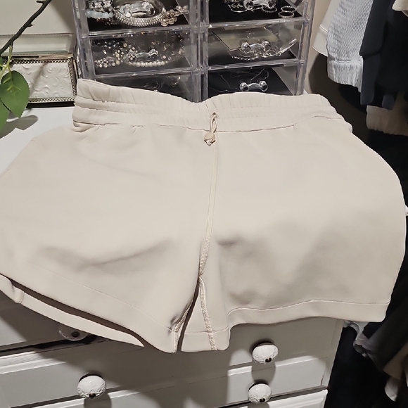 Lululemon Athletica Women's Tan Athletic Shorts - Picture 1 of 5